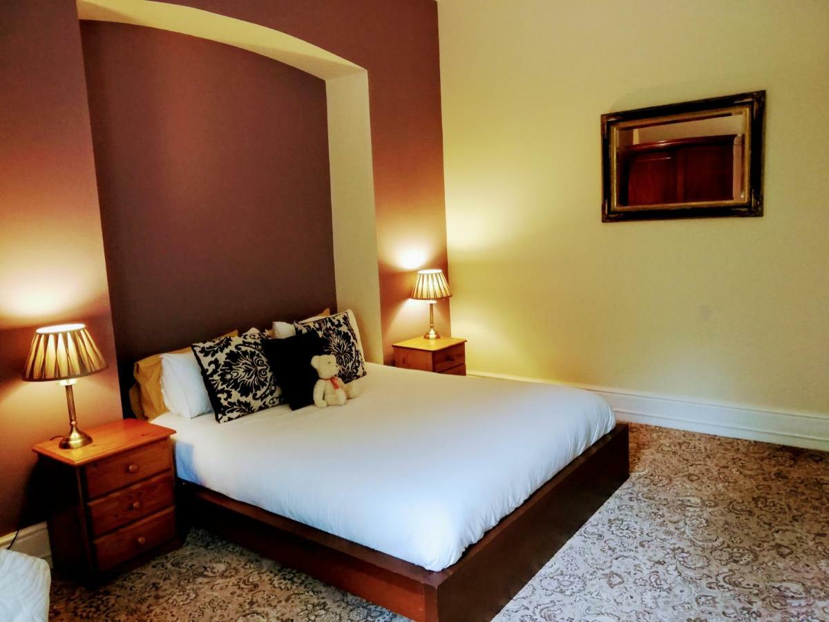 فندق Picton-House Llandowror المظهر الخارجي الصورة